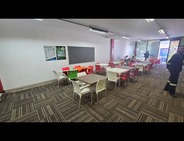 160M² BUILDING TO LET IN BALLITO CENTRAL